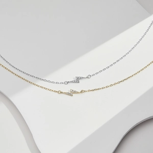 Elegant S925 sterling silver lightning bolt bracelet with minimalist diamond inlay