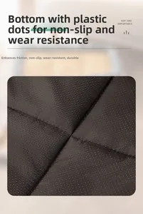 Detailed view of the non-slip bottom with plastic particles for pet cooling mats