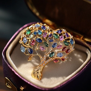 Broche arbre de vie dorée en forme de cœur avec pierres de zircon colorées