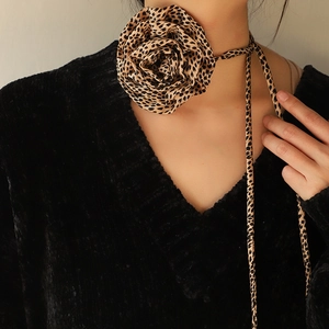 Collana Choker in Tessuto con Fiore di Rosa Vintage per Donna Stampa Leopardata Floreale Gingham Lungo Nastro Allacciato Gioielli Accessori