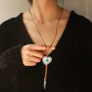 Vintage Western Cowboy Bolo Tie Ketting Voor Dames Legering Kruis Hart Imitatie Turkoois Hanger Bruin Leren Koord Sieraden