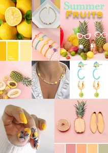 Zomers moodboard met kleurrijke kralenkettingen met fruitmotief en citroenaccessoires