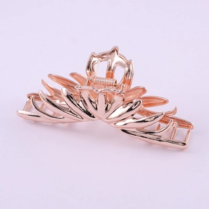 Lava texture rose gold metal hair claw clip with shell design for women stylish hair accessory