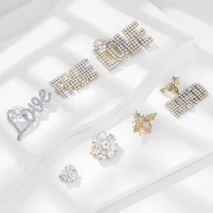 Spille Romantiche In Rame Zirconia Con Lettere Ape Fiore Per Donna Placcate Oro Argento Strass LOVE KIND TRUE Gioielli Regalo
