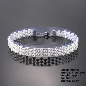 Collier ras du cou multi-rangs en strass étincelants avec chaîne réglable