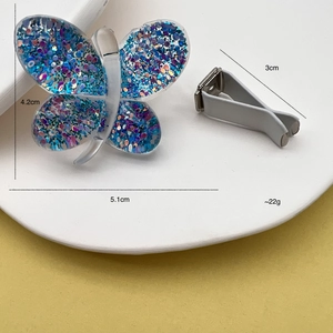 Clip per bocchetta auto a farfalla creativa con glitter colorati e resina
