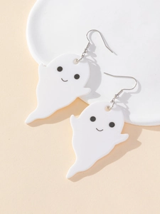 Dettaglio di orecchini a forma di fantasma bianco in acrilico per accessori di Halloween