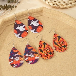 Halloween Tropfenohrringe Set mit Cartoon Totenkopf und Kürbis Druck auf PU-Leder