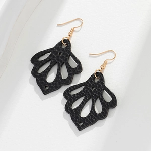 Boucles d'Oreilles Pendantes Vintage Noir Goutte d'Eau Ajouré Forme Éventail en Cuir PU Avec Crochet en Cuivre Doré Femme Bijoux