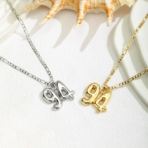 Golden and silver Saudi National Day 94 number pendant necklaces with Figaro chain