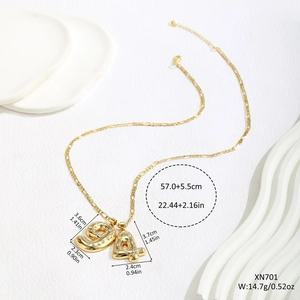 Detailed view of Saudi National Day number 94 pendant with chain measurements
