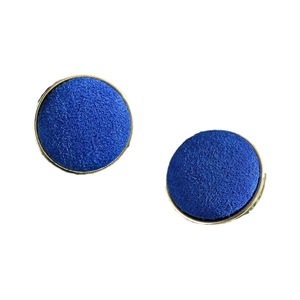 Retro circular leopard print plush earrings with gold metal frame on a white background