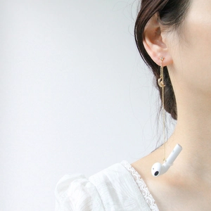Boucles d'oreilles étoile et lune dorées avec chaîne anti-perte pour écouteurs sans fil