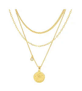Detailansicht der drelagigen Goldkette mit Skorpion-Sternzeichen und Zirkonstein