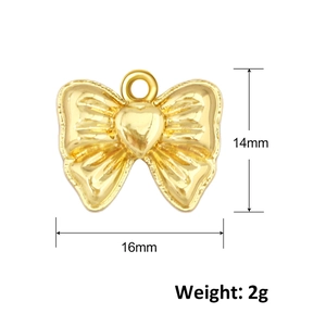 Detail van een gouden strikhanger van 16x14mm met hart voor DIY sieraden maken