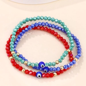 Lot de trois bracelets en perles œil de démon avec cristaux rouges, bleus et turquoise