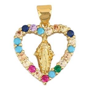 Détail d'un pendentif cœur en laiton doré avec des zircons colorés et une icône religieuse