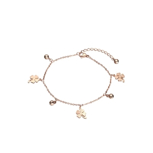 Elegantes 18k Roségold Titan-Fußkettchen mit Kleeblatt-Anhängern und kleinen Glöckchen für Damen