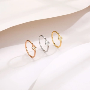 Minimalist Titanium Steel Flower Ring For Women Sparkling Zirconia Inlaid Gold Silver Rose Gold Plated Fashion Ring Jewelry