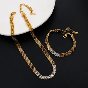 Set collana e bracciale placcati in oro a cinque strati con zirconi cubici rettangolari