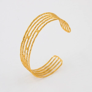 Chic multi-layer C-shaped gold cuff bracelet with textured hammered finish for women