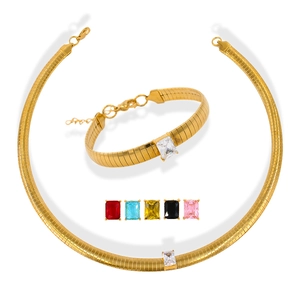 Conjunto de joyas de cadena serpiente dorada con circonitas rectangulares de colores