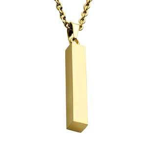 Detailansicht der hochglanzpolierten goldenen Halskette mit geometrischem Stabanhänger