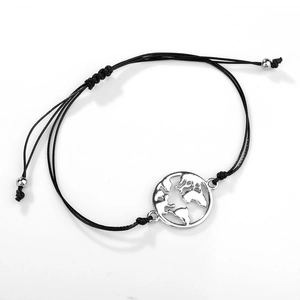 Bracciale minimalista in corda intrecciata nera con ciondolo mappa del mondo argento regolabile