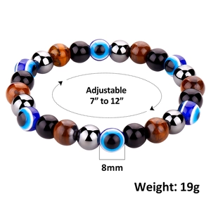 Détail des perles en oeil de tigre et obsidienne 8mm avec cordon ajustable
