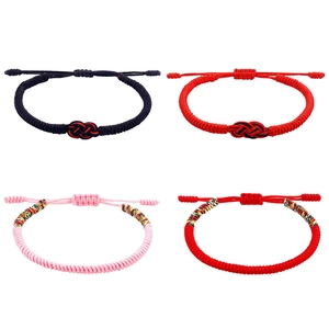 Handgewebtes Armband-Set für Paare mit bunten Knoten und verstellbarem Seil in Schwarz und Rot
