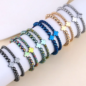 Bracciali elastici fatti a mano in perline di ematite a croce in vari colori