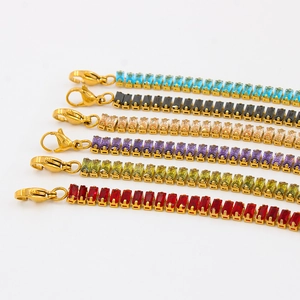Set gioielli di lusso in acciaio inox con zirconi rettangolari colorati in oro