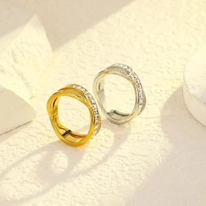 Elegant Titanium Steel Zircon Cross Inlaid Ring For Women Fashion Gold Silver Plated Niche Design Finger Ring Jewelry