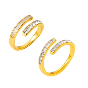 Bague ouverte vintage en acier titane doré avec zircons et détails en nacre blanche