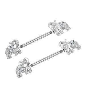 Makro-Detail von Elefanten-Brustwarzenringen mit Zirkonia auf poliertem silbernem Stahl