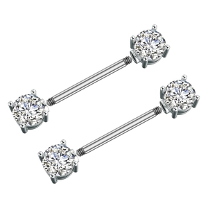 Detalle de piercings de pezón en acero inoxidable con circonitas claras y roscado