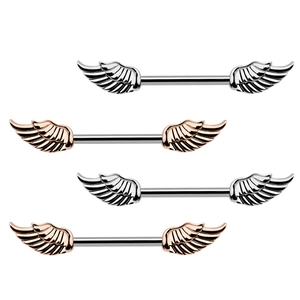 Detailansicht von vier Brustwarzenringen aus Edelstahl mit Feder-Design in Silber und Roségold