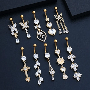 Set di 10 piercing all'ombelico in oro e acciaio con pendenti in zircone e forme