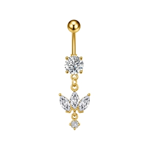 Detail van een gouden navelpiercing met marquise-geslepen zirkoon en gepolijste afwerking