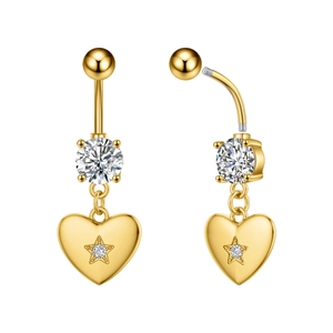 Detalle del piercing de ombligo de corazón dorado con circón y colgante de estrella