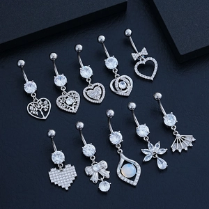 Set de 10 piercings de ombligo de acero plateado con colgantes de corazón, árbol de vida y flores