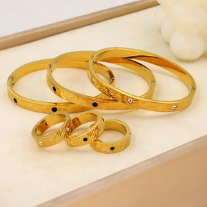 Set di gioielli vintage placcati in oro 18K con bracciali, anelli e zirconi colorati
