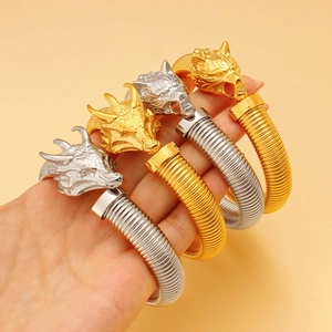 Set de brazaletes de cabeza de leopardo en oro de 18K y plata con bandas elásticas