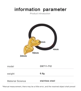 Dimensions détaillées du chouchou noir élastique avec doubles pendentifs en cœur doré