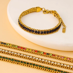 Bracelet élégant en acier inoxydable plaqué or 18 carats avec zircons colorés