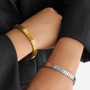 Bracelet de Style Bracelet de Montre Élastique en Acier Inoxydable Minimaliste pour Femme Jonc à Maillons en Métal Plaqué Or Argent Bijoux de Mode