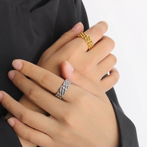 Unisex 18K gold plated stainless steel gear chain ring in gold and silver finishes