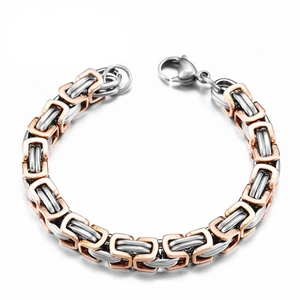 Detail eines zweifarbigen silber- und roségoldenen Byzantiner-Armbands für Herren mit Verschluss