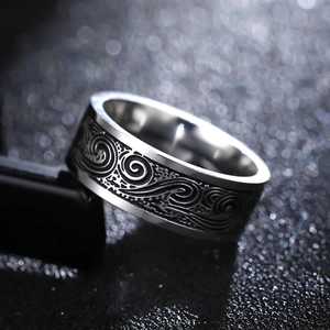 8mm Vintage Titanstahl Ring mit geprägtem Wolkenmuster für Herren, retro Design