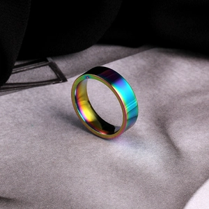 Gepolijste 8mm regenboog titanium stalen ring met levendige iriserende afwerking voor koppels